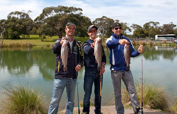 Rainbows lead to world title for Stoner